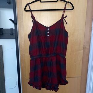 NWT American Eagle Flannel Plaid PJ / Lounge Romper in Burgundy/Charcoal Size M